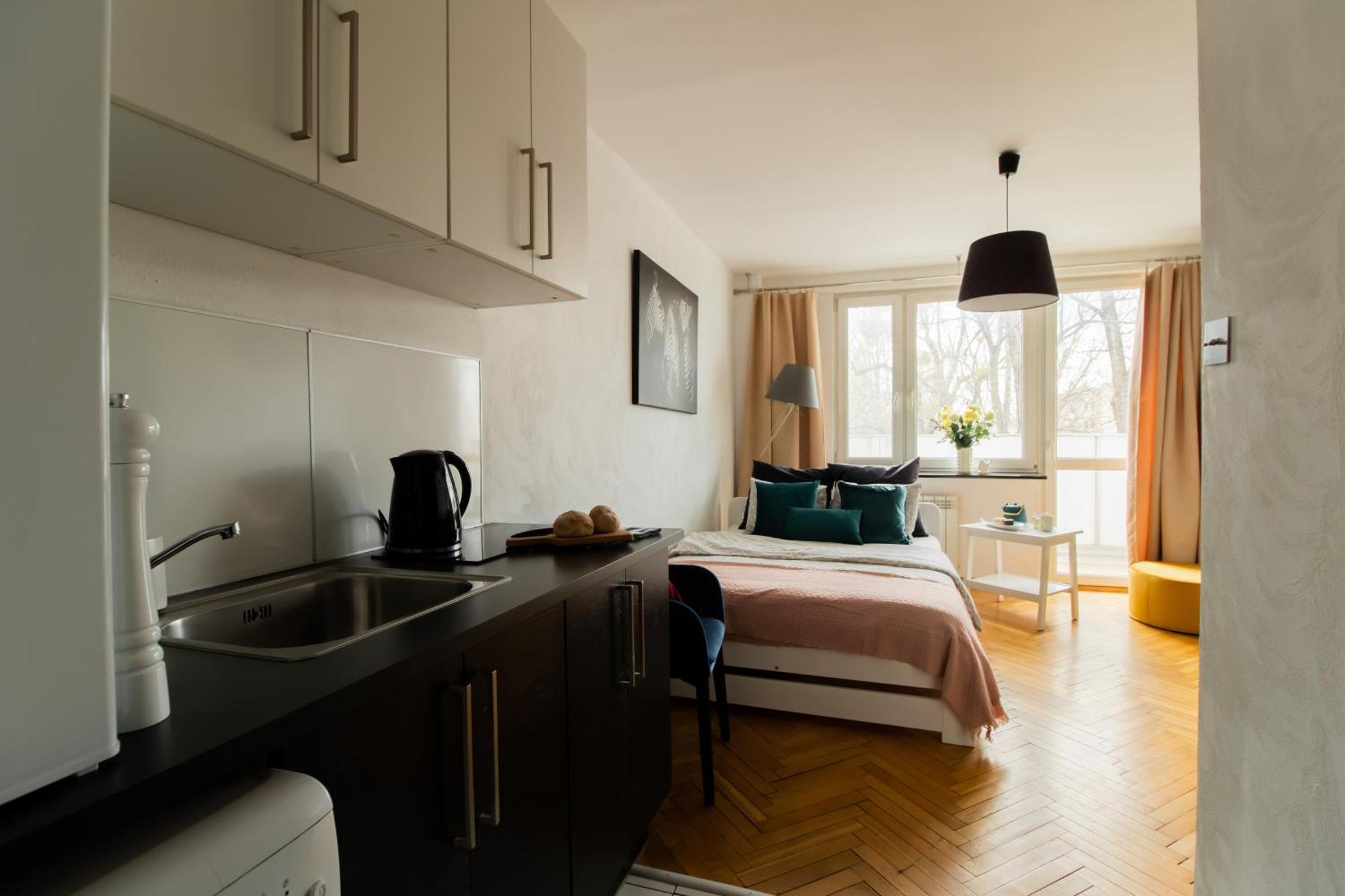 Piotrapartments - Bruna Green City Apartment Варшава Екстер'єр фото